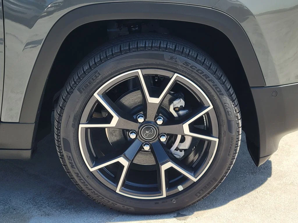 New 2026 Sting-Gray Clear-Coat Exterior Paint Jeep Overland image 28