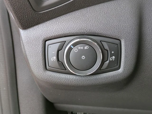 Used 2016 Red Ford XL image 15
