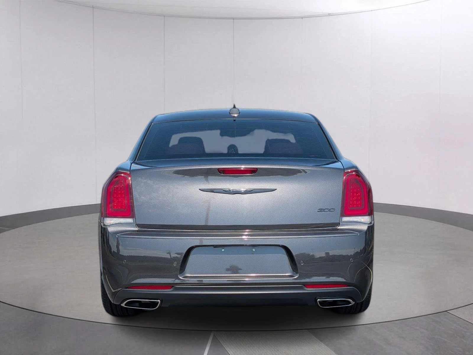 Used 2023 Granite Crystal Metallic Clearcoat Chrysler Touring L image 4