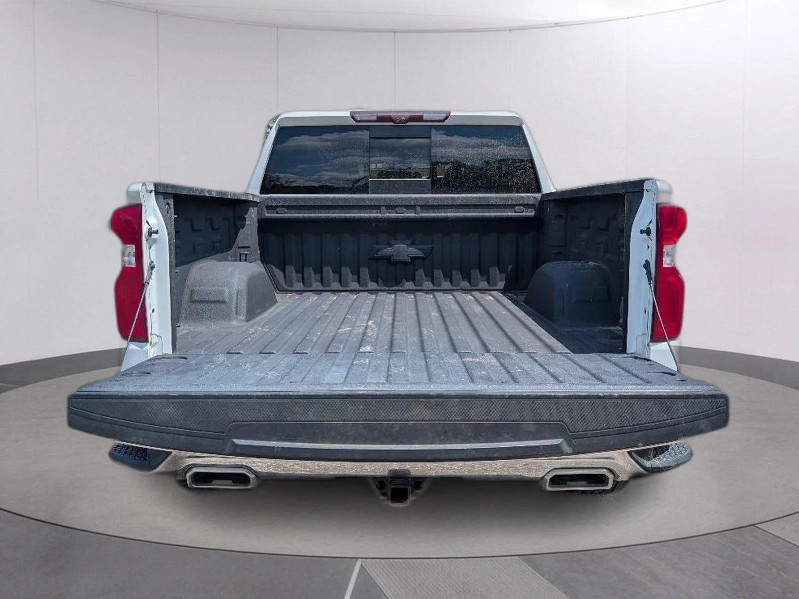 Used 2021 SUMMIT WHITE Chevrolet LTZ image 5