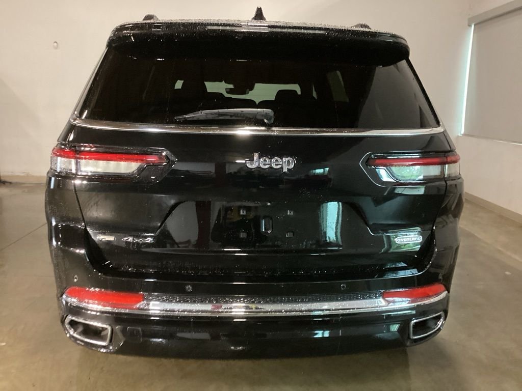 Used 2023 Black Jeep Overland image 18