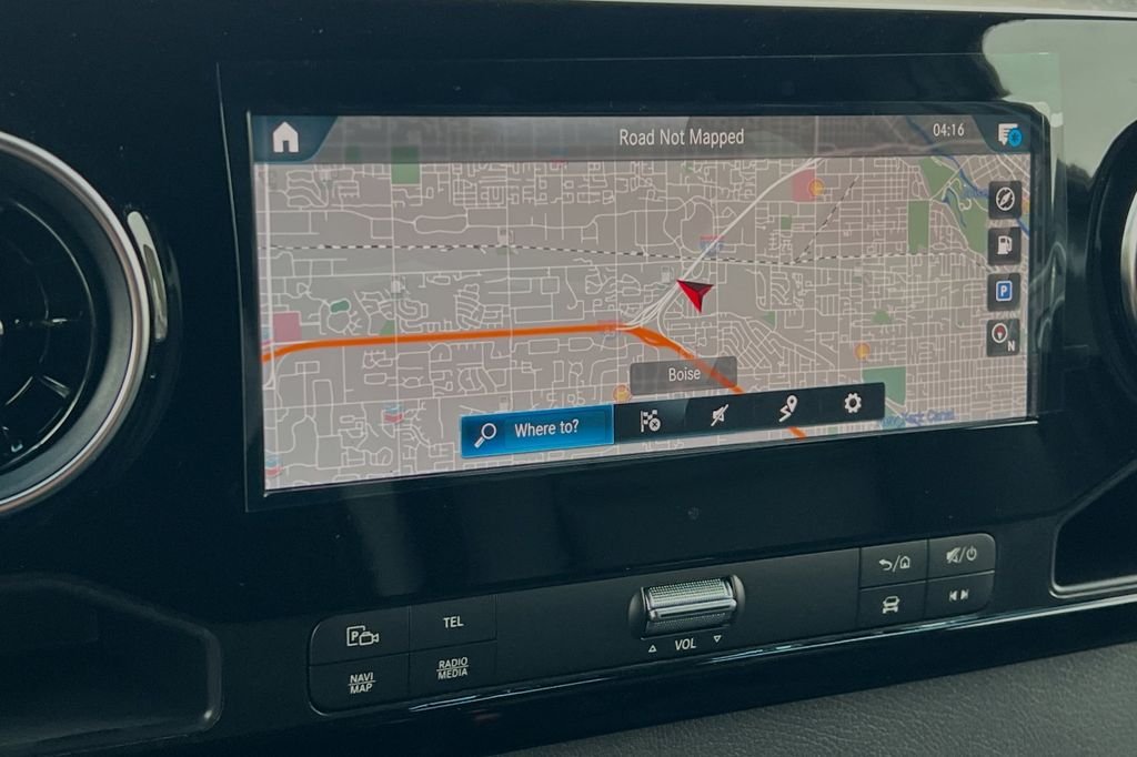 Used 2024  Mercedes-Benz Cargo 170 WB image 18