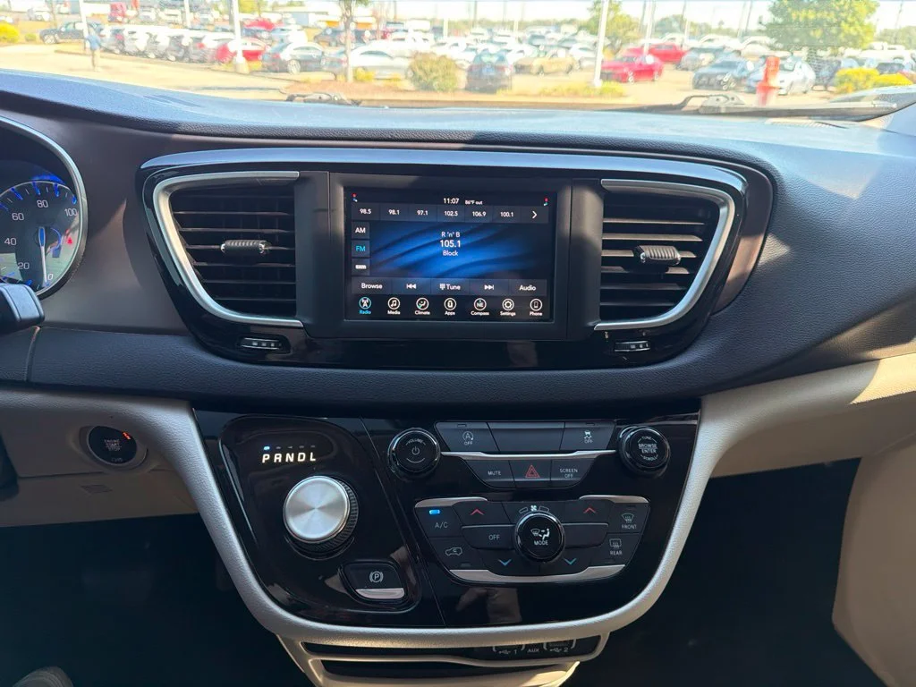 Used 2021 Black Chrysler LXI image 21