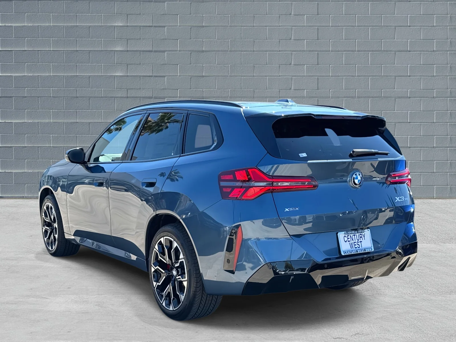 New 2026 Arctic Race Blue metallic BMW 30 xDrive image 3