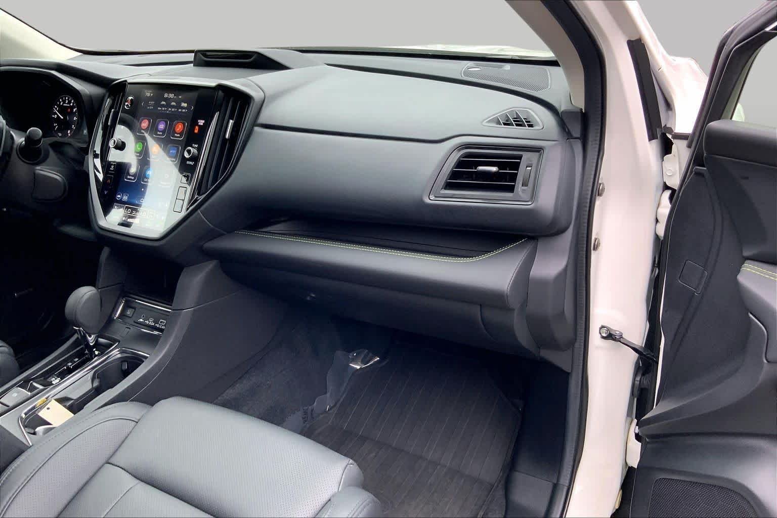 Used 2025 Crystal White Pearl Subaru Onyx Edition Touring image 18