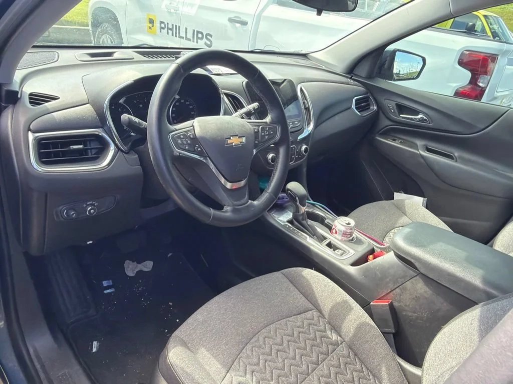 Used 2024 Lakeshore Blue Metallic Chevrolet LT image 7