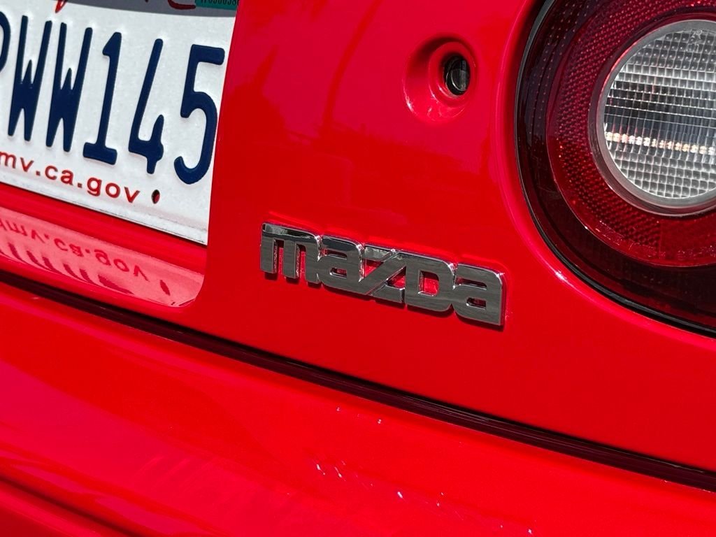 Used 1990 Classic Red Mazda Base image 25