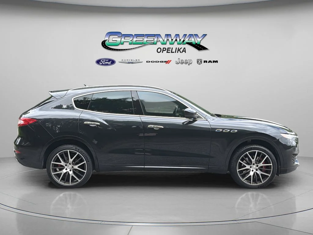 Used 2017  Maserati S image 9