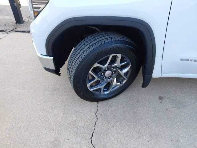 New 2026 Glacier White Tricoat GMC SLT image 39