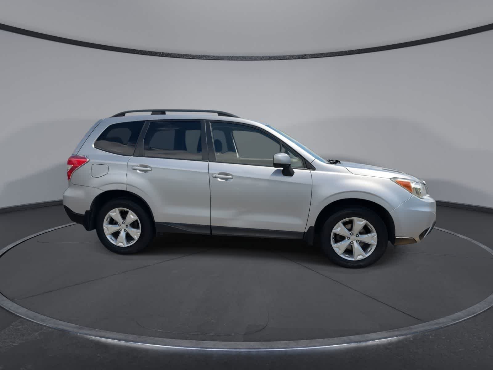 Used 2016 Ice Silver Metallic Subaru 2.5i Premium image 9