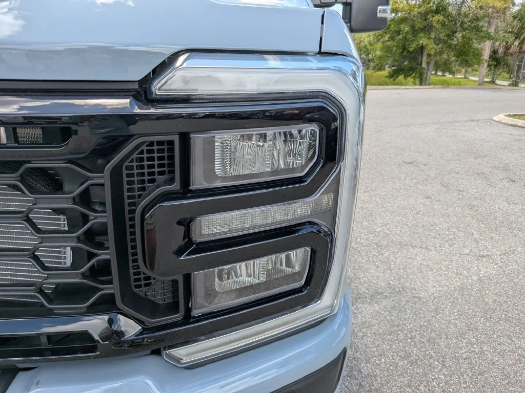 New 2026 Glacier Gray Metallic Tri-Coat Ford F-250® Lariat® image 10