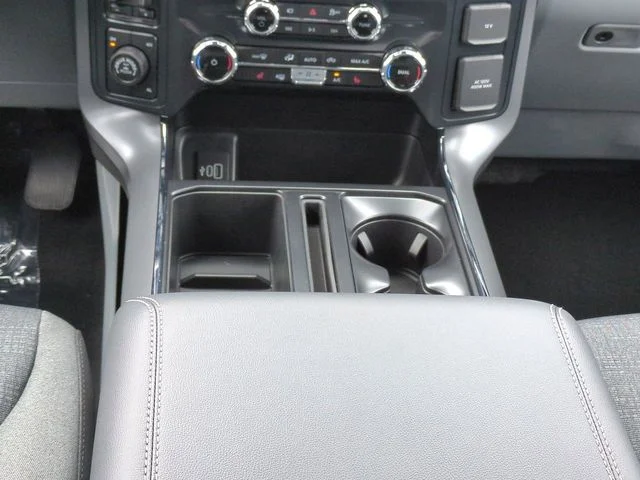 New 2026 Agate Black Metallic Ford XLT image 19