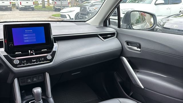2024 Toyota Corolla Cross XLE - Photo 16