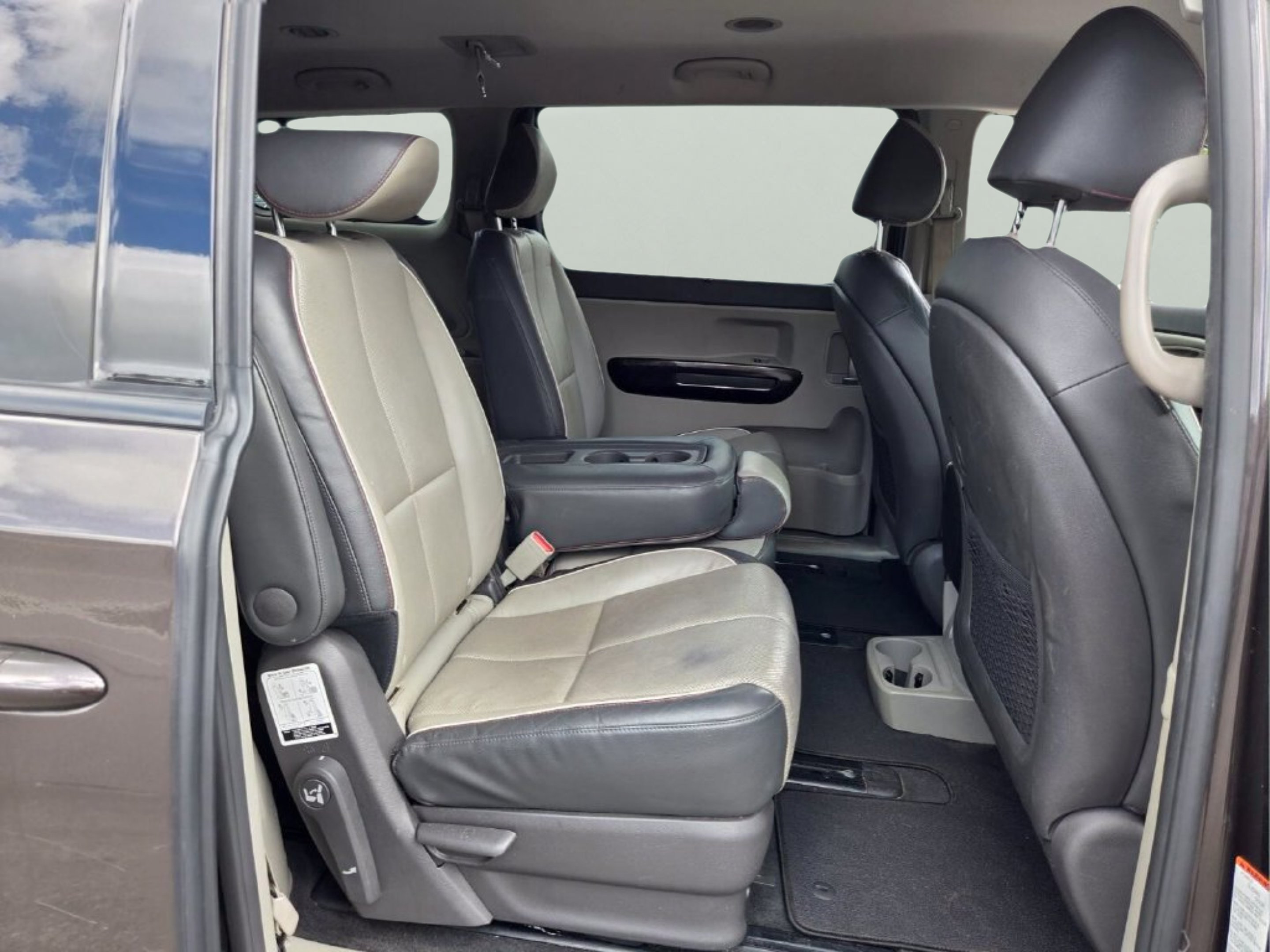 Used 2017 Titanium Bronze Kia EX image 16