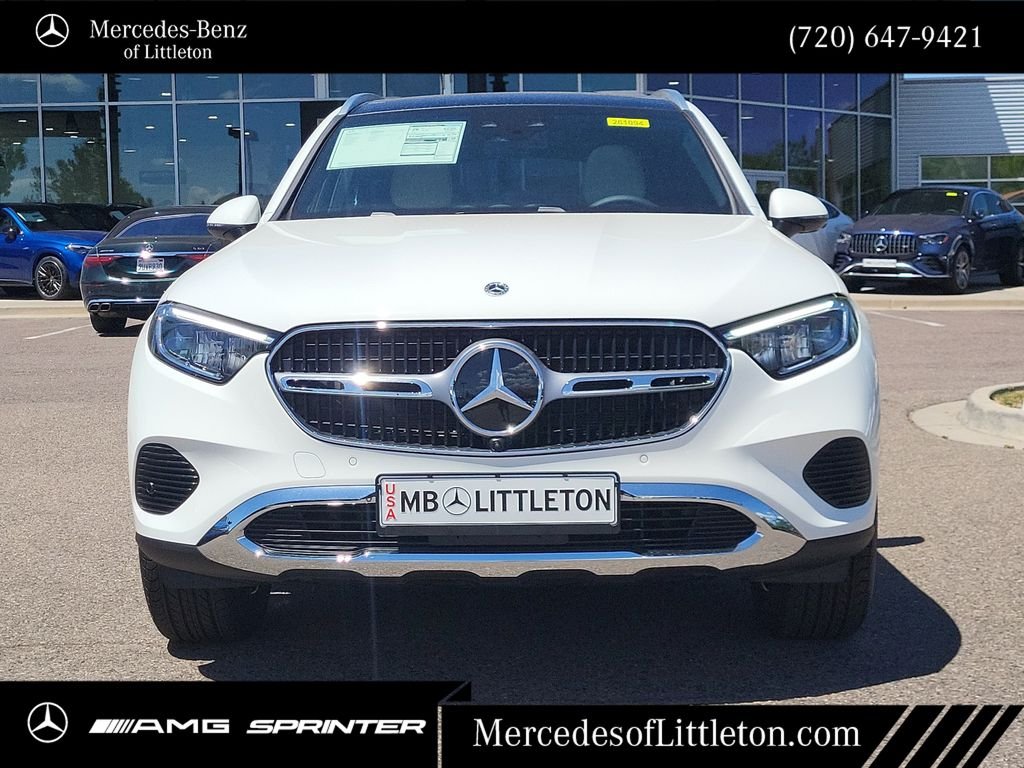 New 2026 Polar White Mercedes-Benz GLC 300 image 2
