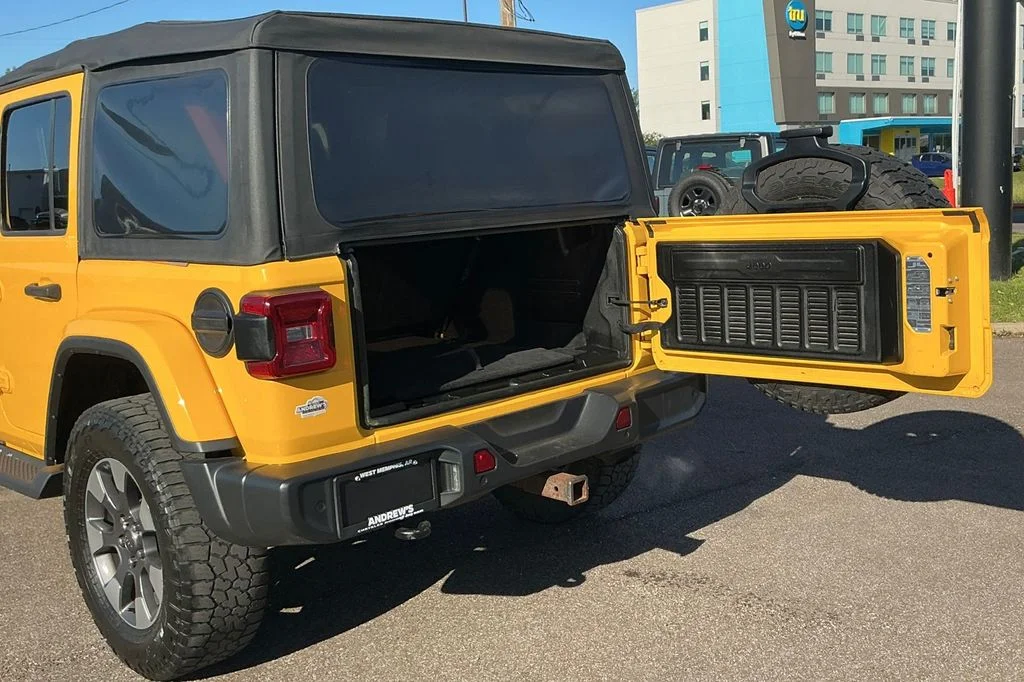 Used 2018 Yellow Jeep Unlimited Sahara image 15