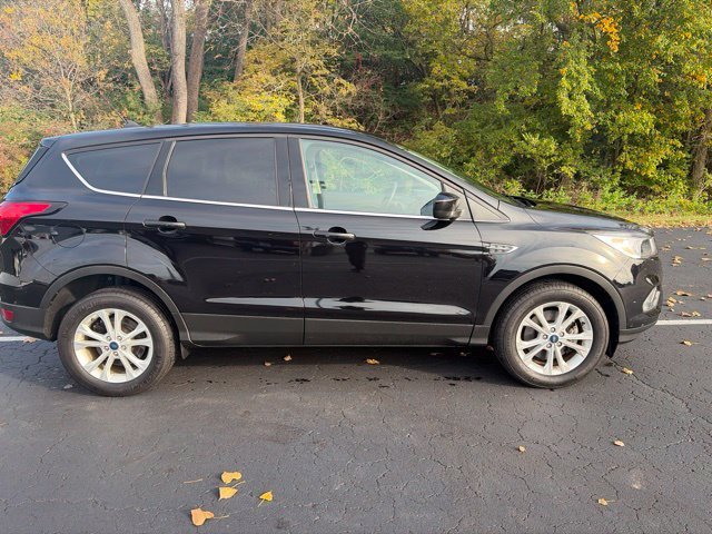 Used 2019 Black Ford SE image 10