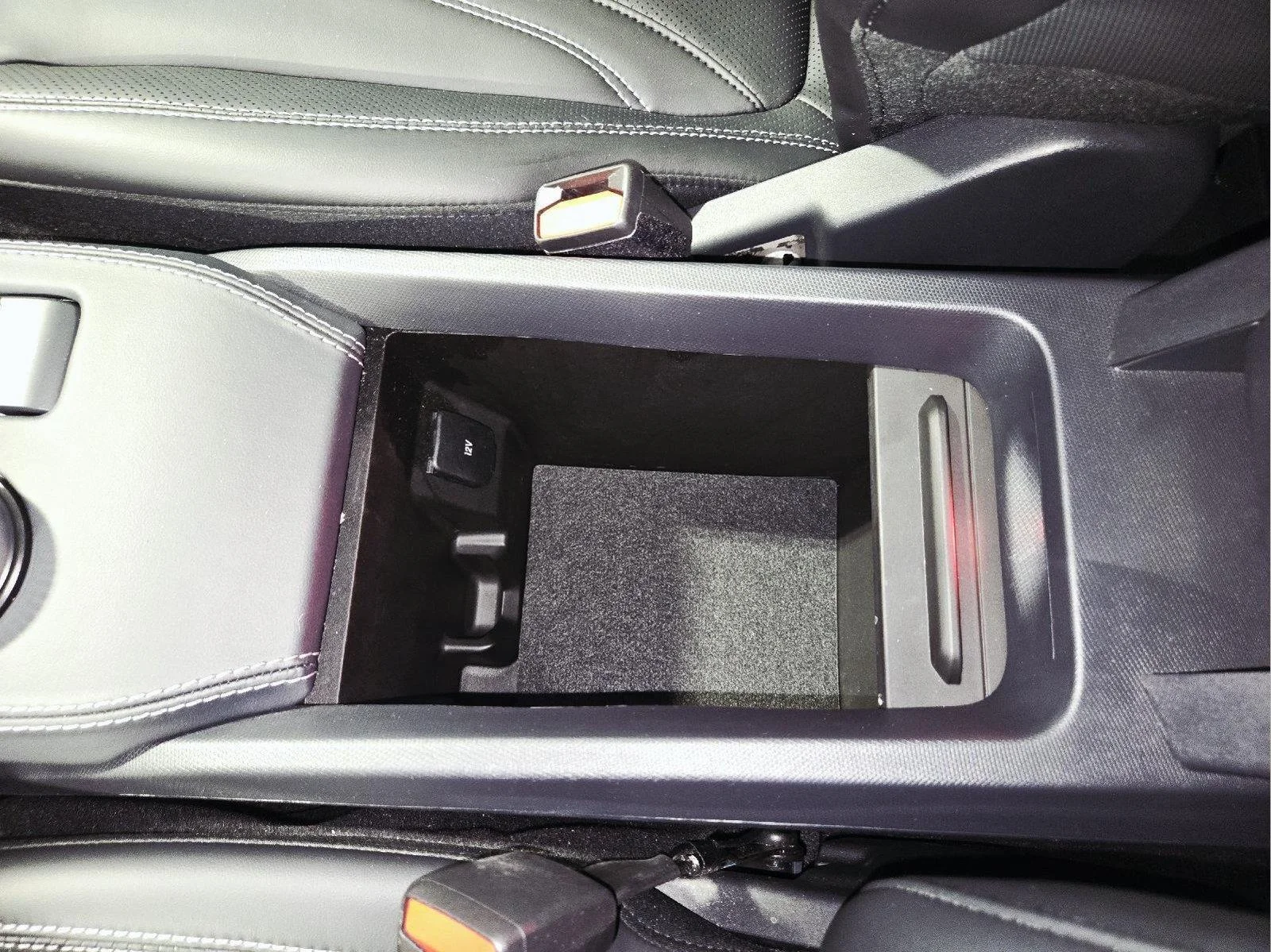 Used 2024 Vapor Blue Ford Premium image 37