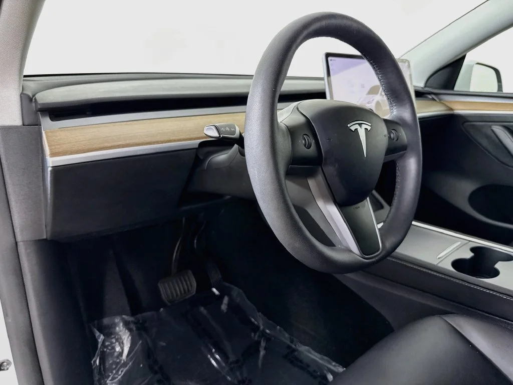 Used 2024 White Tesla Long Range image 9