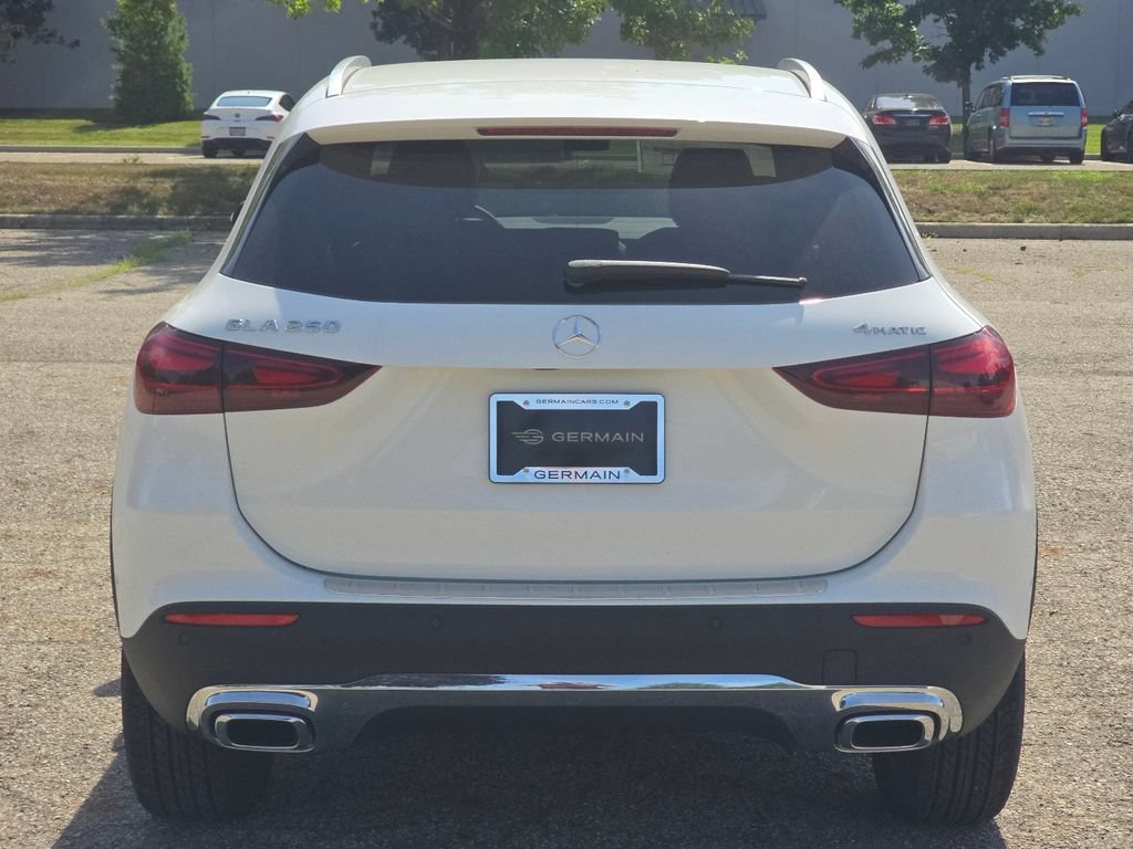 New 2026 Polar White Mercedes-Benz GLA 250 image 49