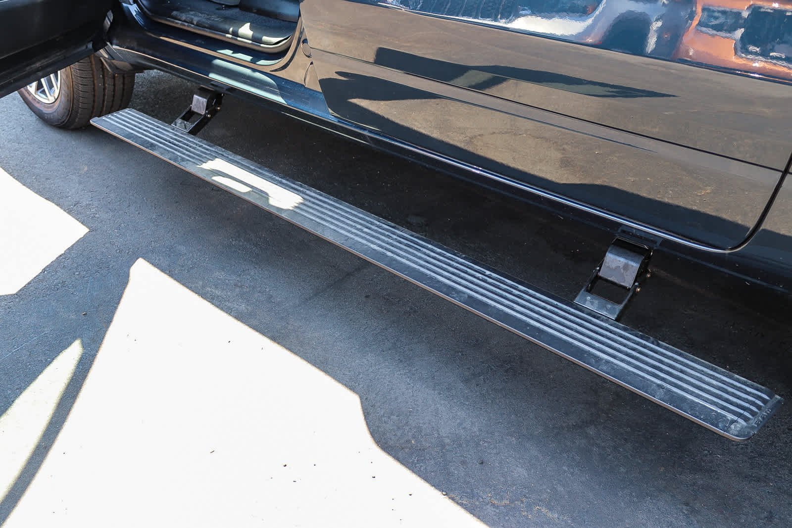 New 2026 Forged Blue Metallic Exterior Paint RAM Laramie image 10