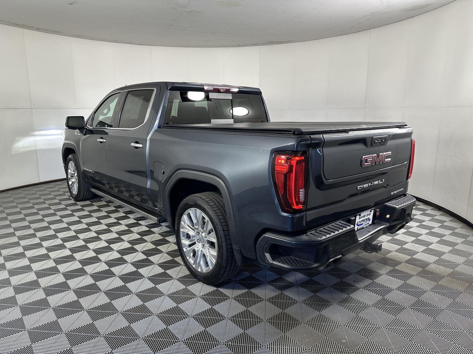 Used 2020 Dark Sky Metallic GMC Denali image 27