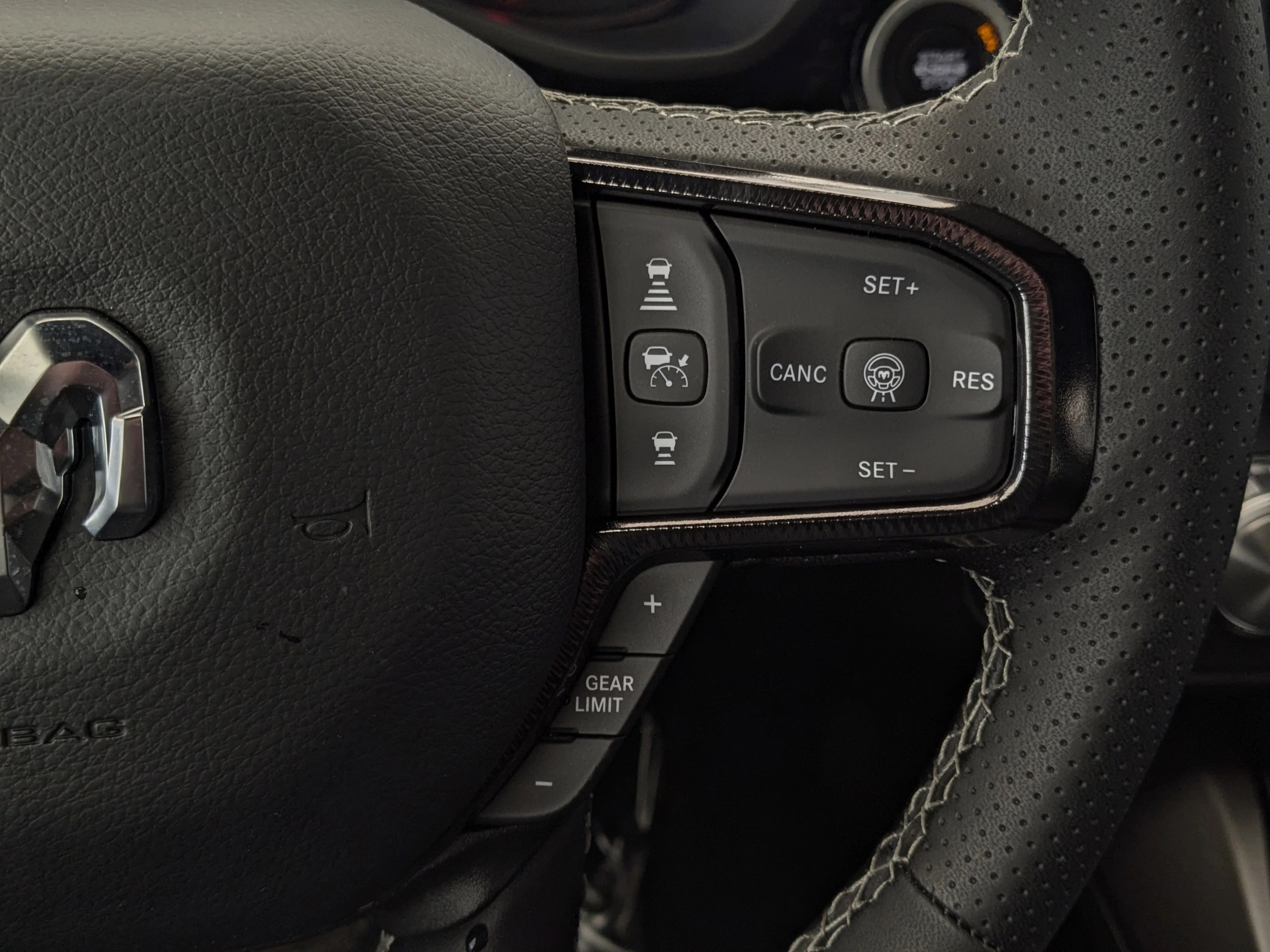 New 2026 White RAM Sport - - Level 1 Equip Grp - Bed Utility Group - Dual?Pane Panoramic Sunroof - 3.0L Hurricane Twin image 18