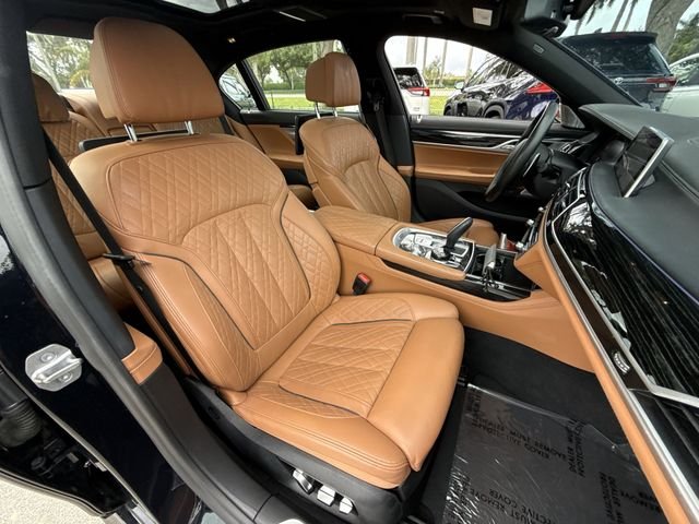 2020 BMW 7 Series 750i - Photo 26