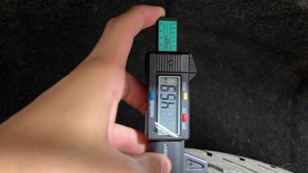 Used 2019 White/off-white Jeep Altitude image 41