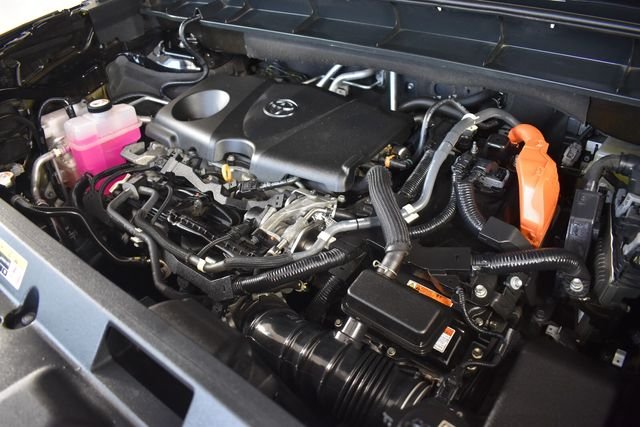 Used 2020 Black Toyota XLE image 41