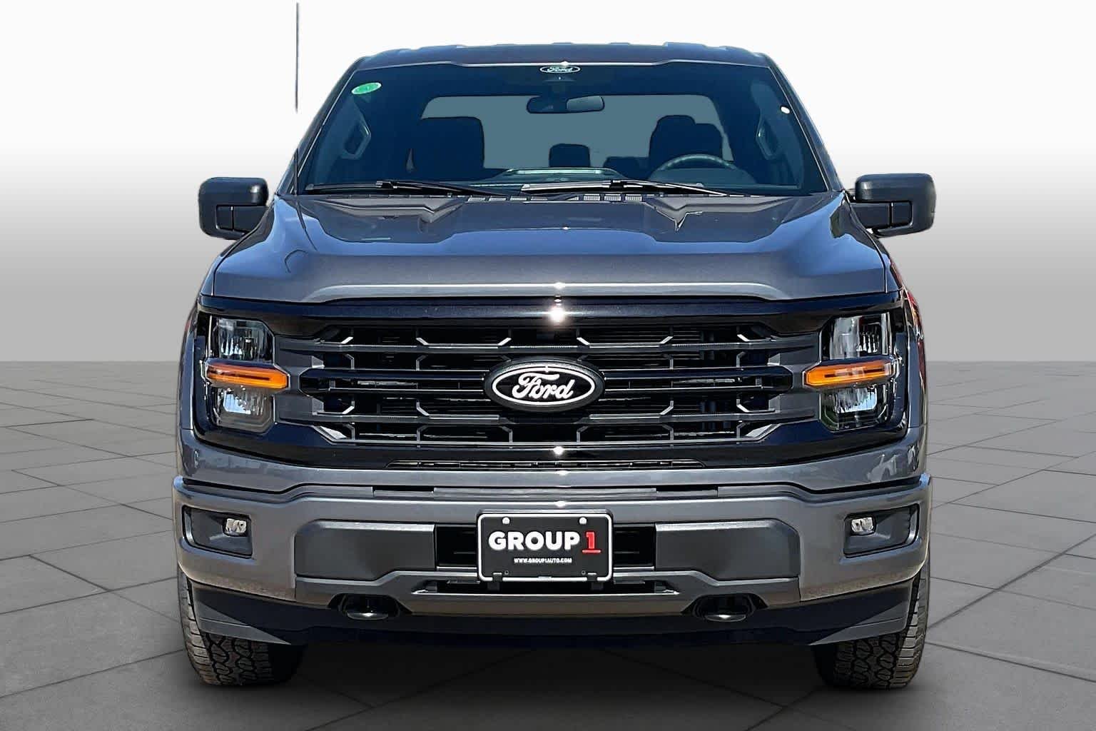 New 2026 Carbonized Gray Metallic Ford XLT image 3