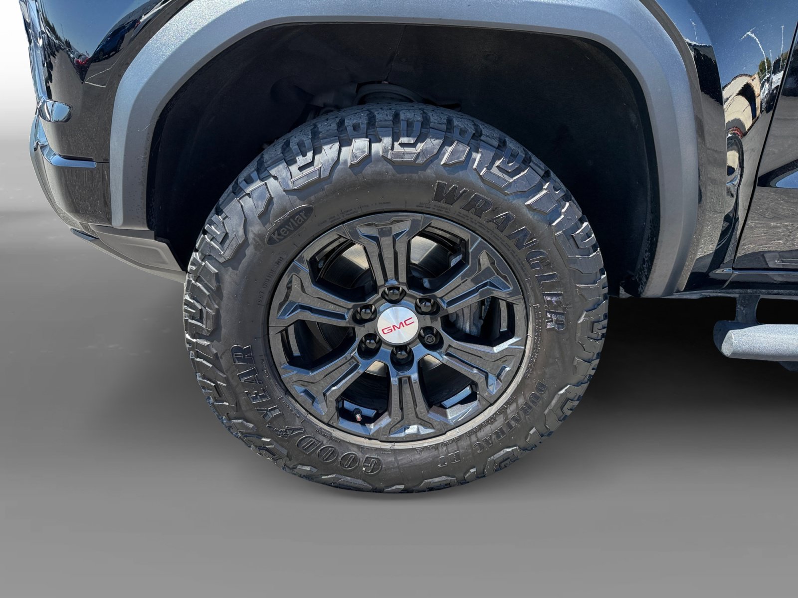 Used 2023 Onyx Black GMC Elevation image 9