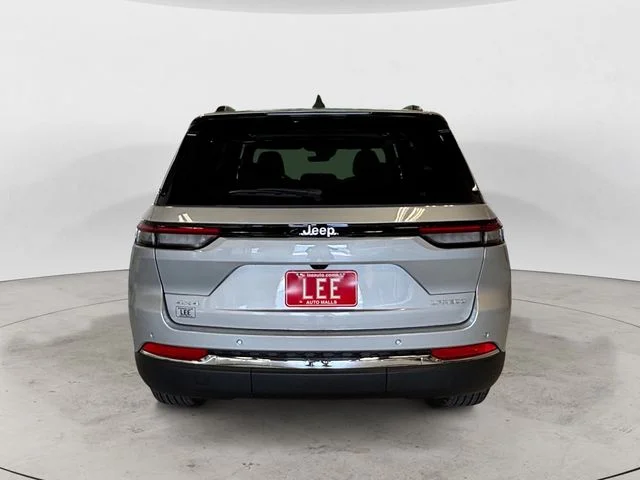 New 2026 Silver Jeep Laredo X image 5
