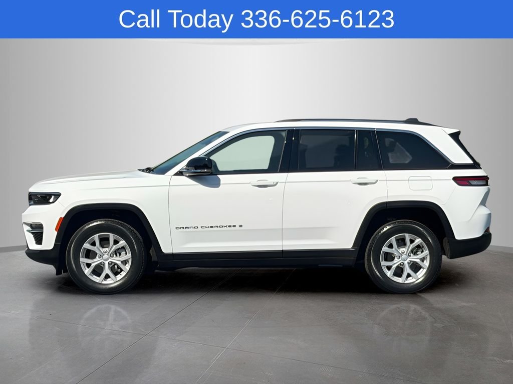 Used 2023 White Jeep Limited image 2