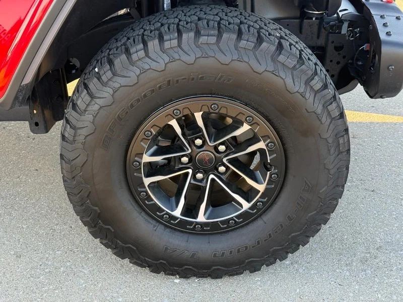 Used 2025 Firecracker Red Clearcoat Jeep Rubicon X 4 Door 4x4 image 8
