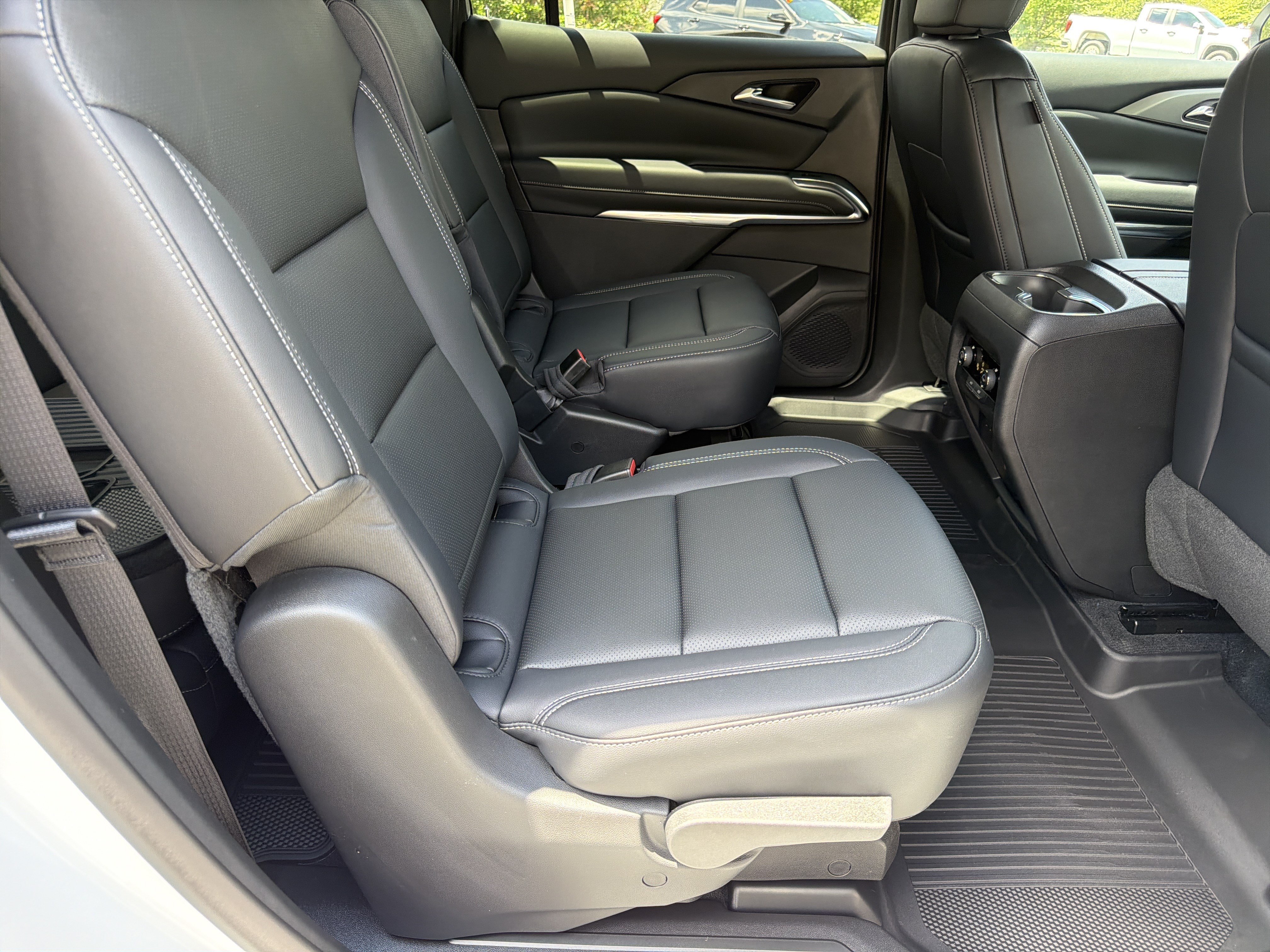 2026 Chevrolet Traverse LT - Photo 15