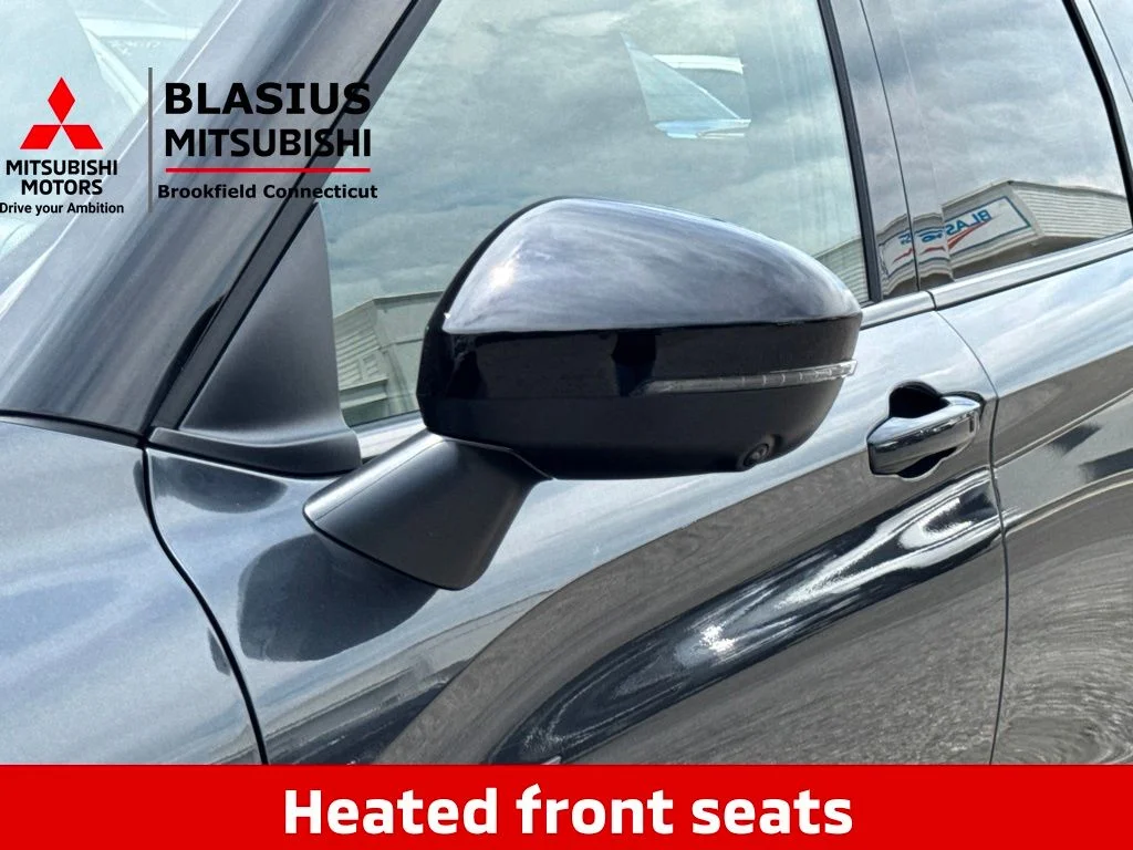New 2026 Gray Mitsubishi SEL image 18