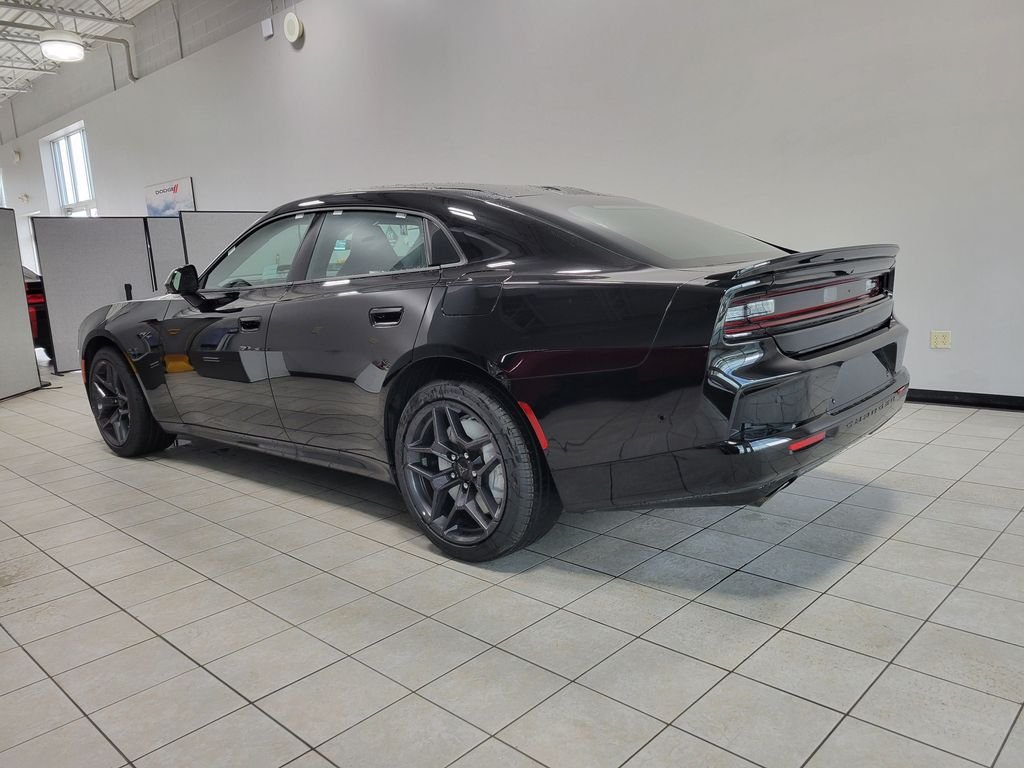 New 2026 Diamond Black Crystal Pearlcoat Dodge R/T image 5