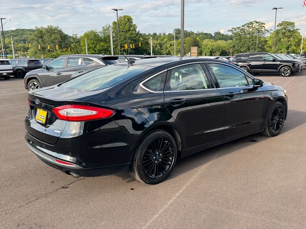 Used 2016 Black Ford SE image 3