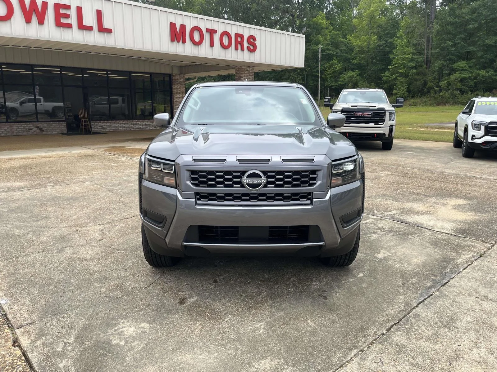 New 2026 Gun Metallic Nissan Crew Cab SV image 2
