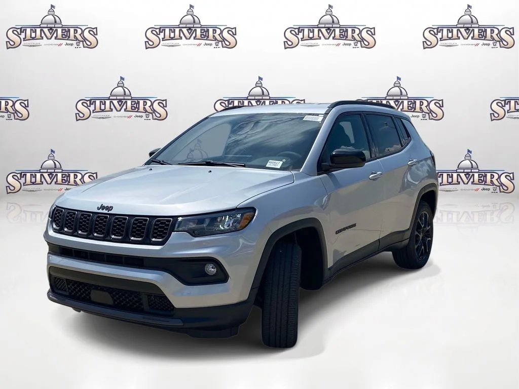 New 2026 Silver Zynith Metallic Clearcoat Jeep Latitude Altitude image 3