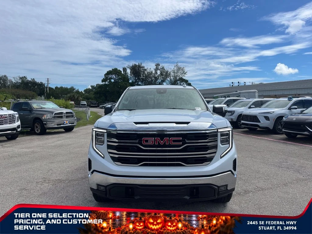 New 2026 Glacier White Tricoat GMC SLT image 3
