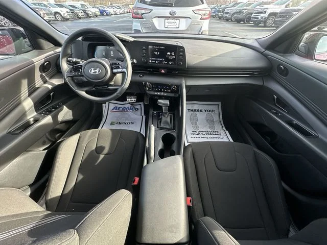 Used 2025 Red Hyundai SEL Sport image 20