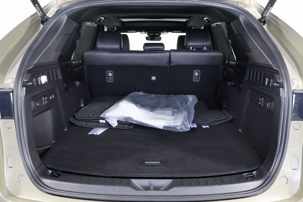 Certified Used 2025  Mazda Premium Plus image 15