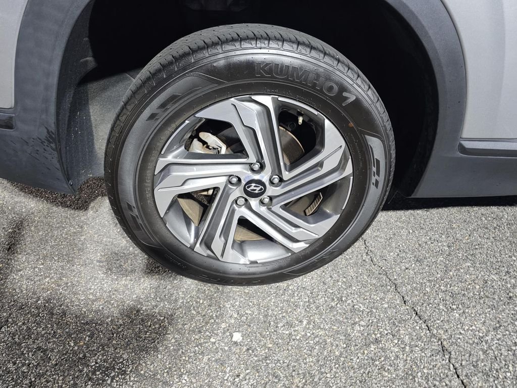 Used 2023 Silver Hyundai SEL image 11