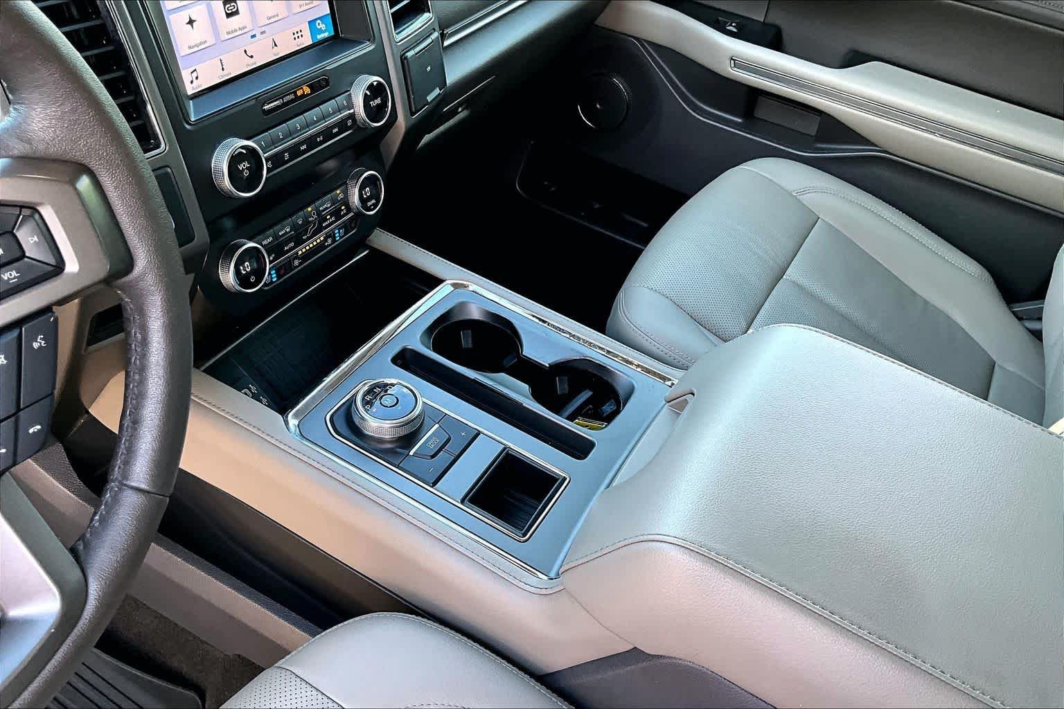 Used 2019 Stone Gray Ford XLT image 19