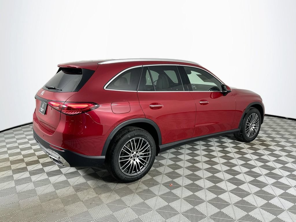 New 2026 MANUFAKTUR Patagonia Red Metallic Mercedes-Benz GLC 300 image 41