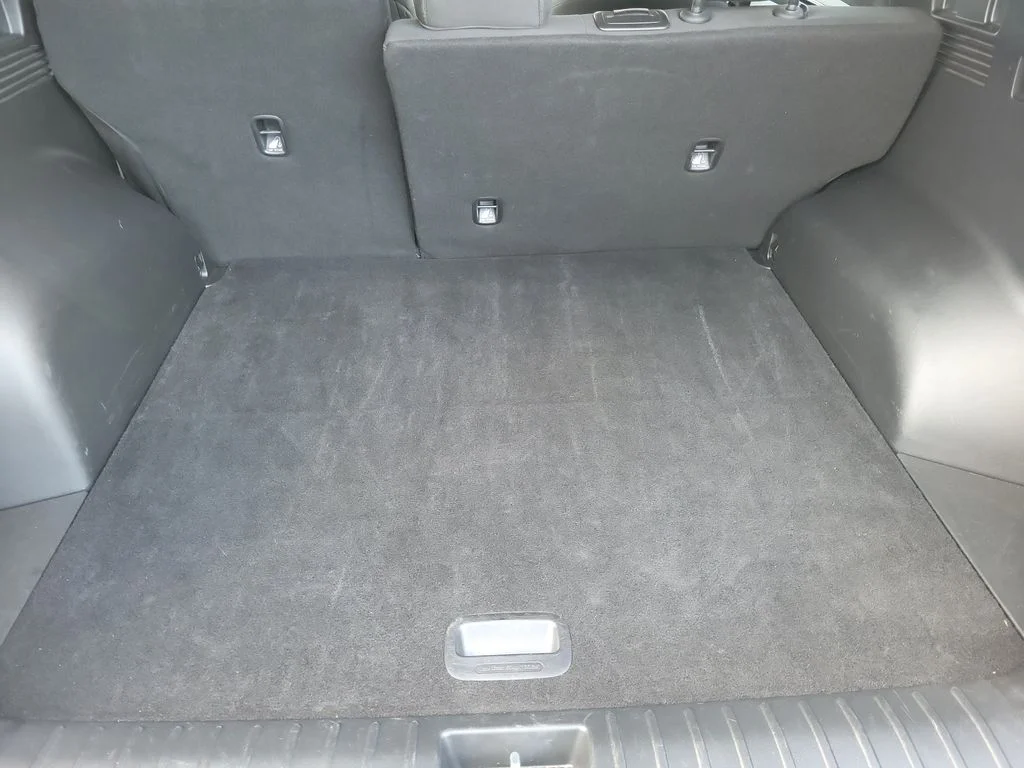 Used 2024 Black Hyundai SEL image 13
