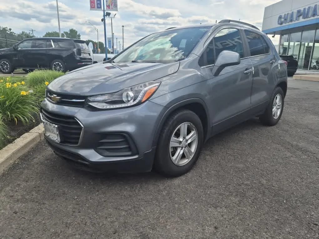 Used 2019 SATIN STEEL METALLIC Chevrolet LT image 3