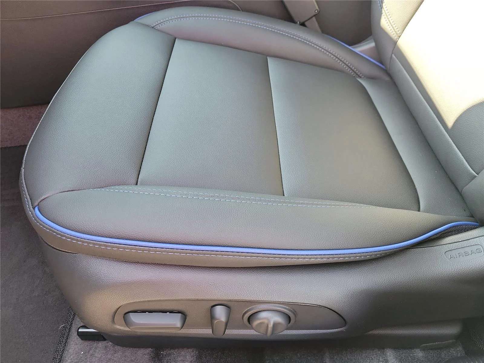 New 2026 Ebony Twilight Metallic Buick Sport Touring image 17